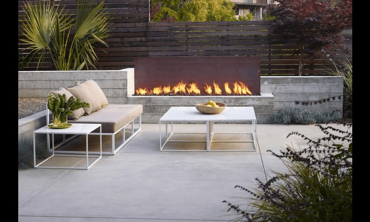 modern-outdoor-fireplaces