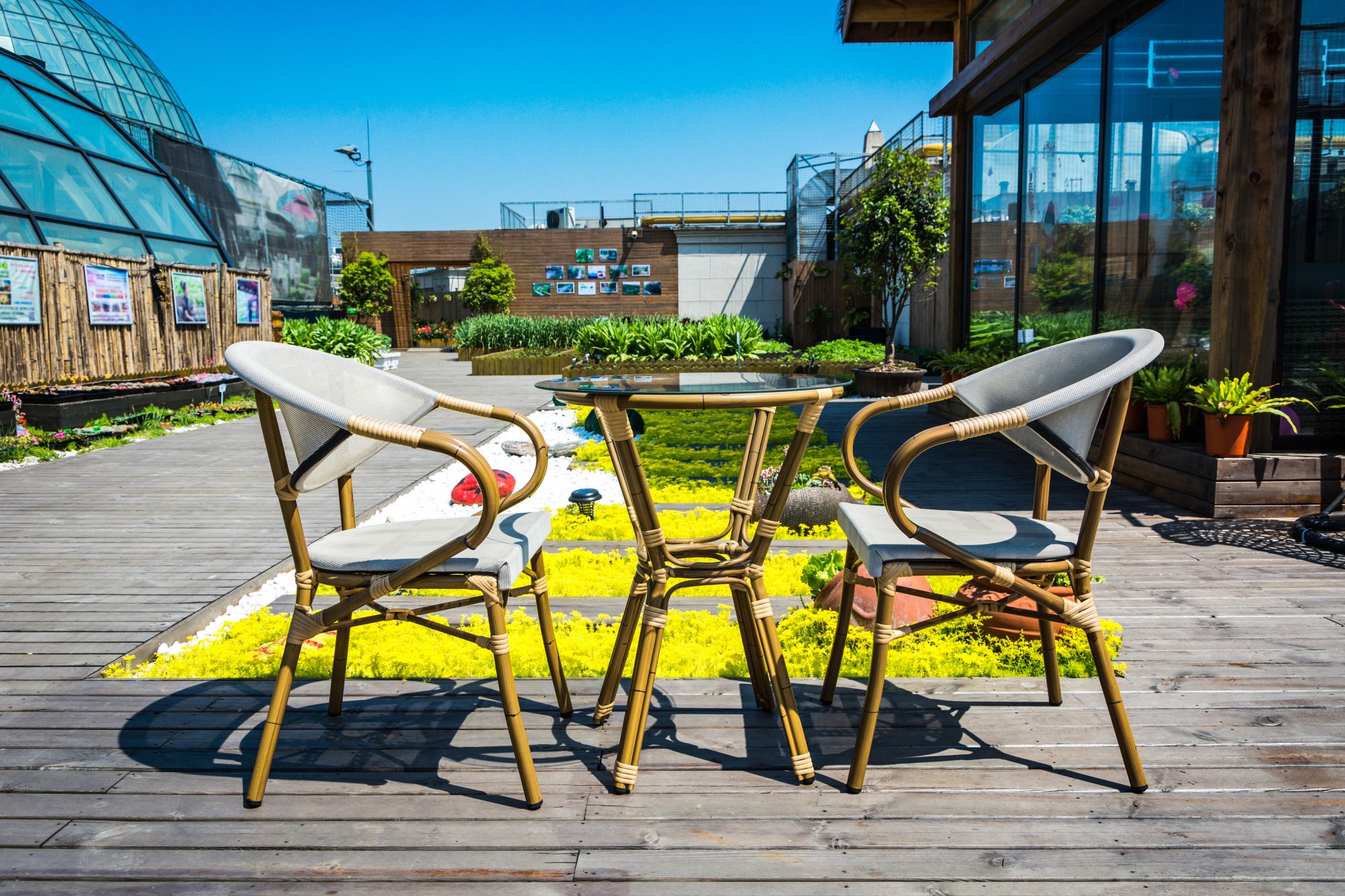 modern patio chairs