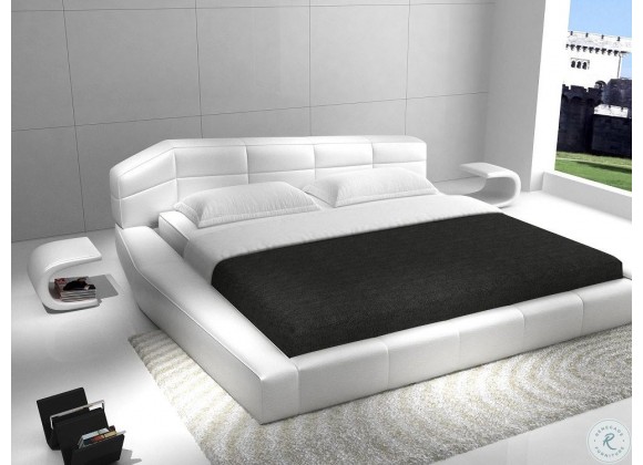 J&M Furniture Dream White King Platform Bed 