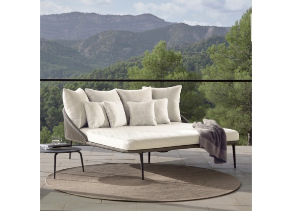 Skyline Design Rodona Daybed with Sunbrella Cushion Outdoor
