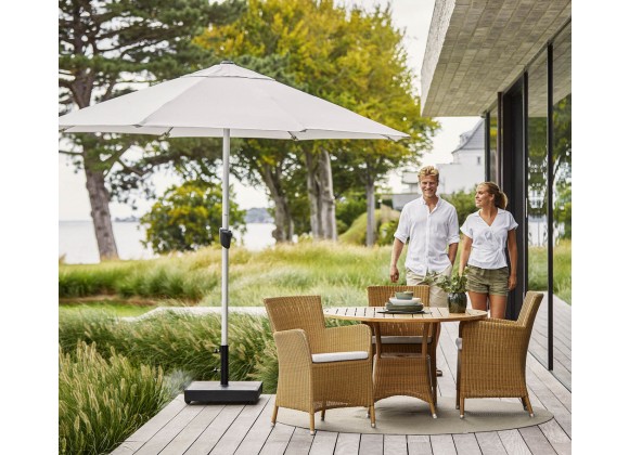 Cane-Line Hampsted Chair Outdoor View