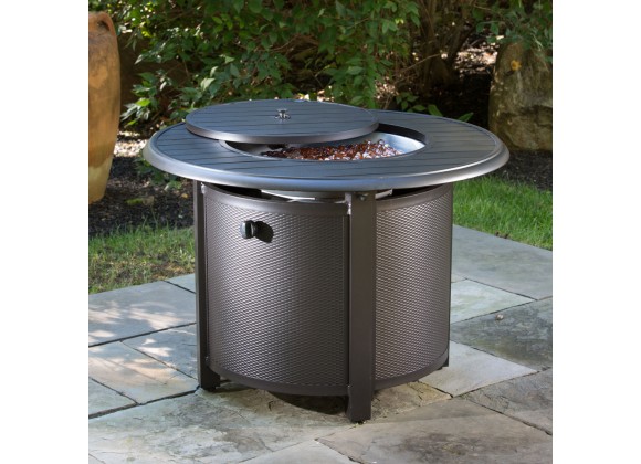 Alfresco Home Bay Ridge 36" Round Gas Fire Pit/Chat Table with Glacier Ice Firebeads - Lifestyle