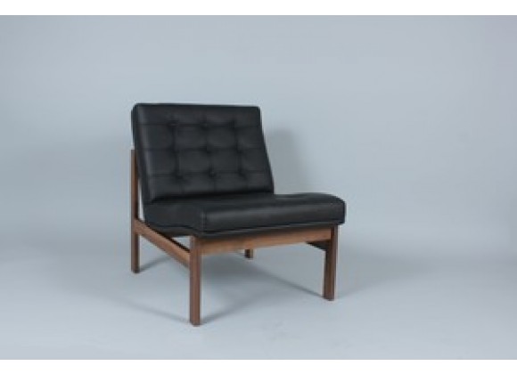 Stilnovo The Ellen Lounge Chair in Leather