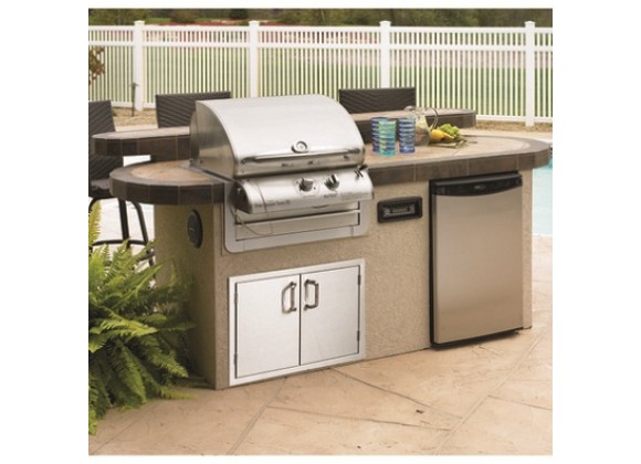 Outdoor Greatroom Company St. Martin Outdoor Kitchen - Lifestyle