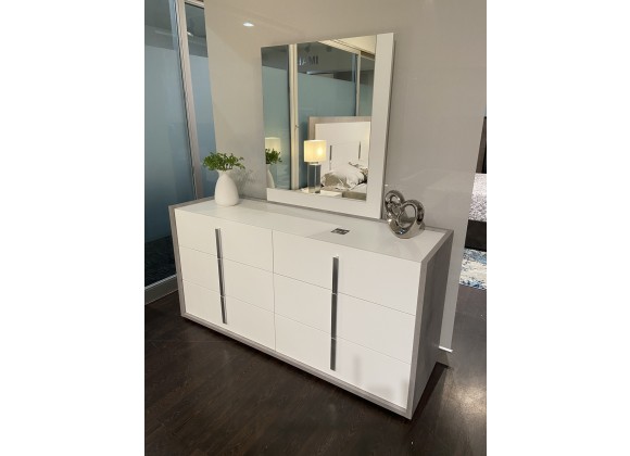 J&M Furniture Ada Bedroom Collection D+M
