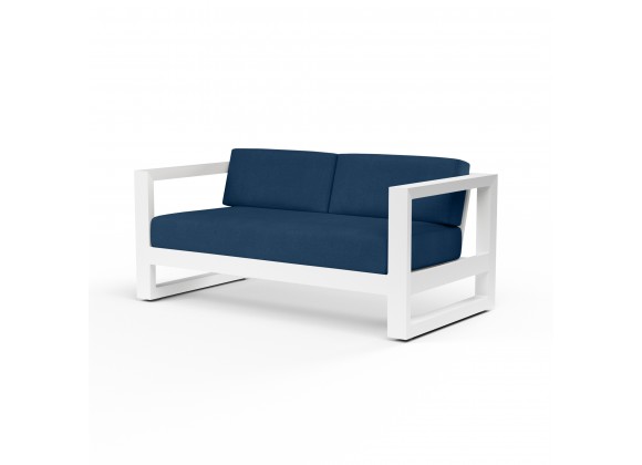 Newport Loveseat in Spectrum Indigo, No Welt - Front Side Angle