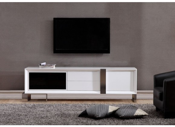 Entertainer TV Stand