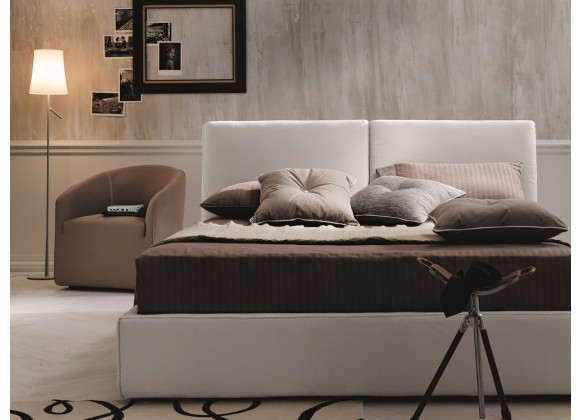 J&M Furniture Clay Storage Bed 