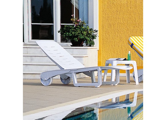 Compamia Sundance Pool Chaise Lounge - White - LIfestyle