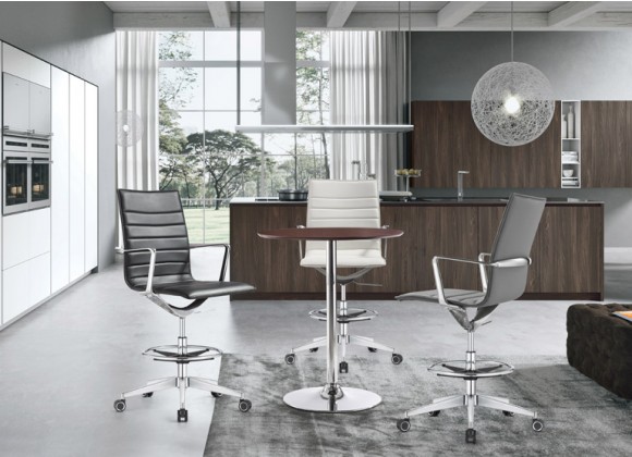 Woodstock Marketing Joe Mid Back Chair - Lifestyle