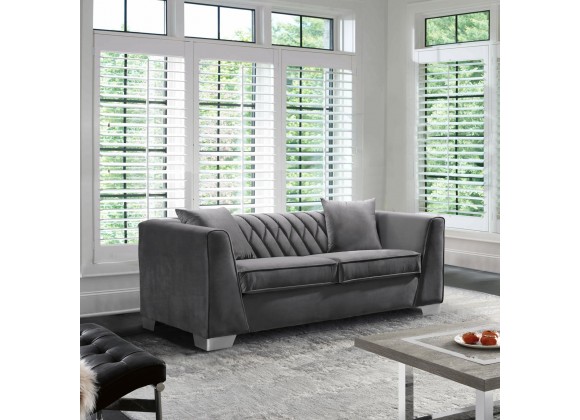 Cambridge Contemporary Loveseat - Lifestyle