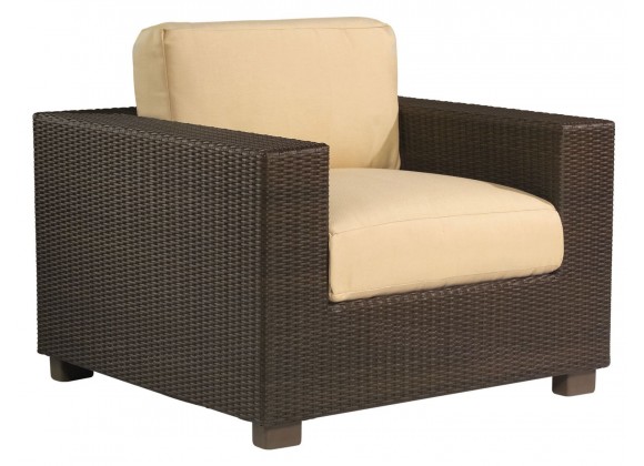 Woodard Montecito Lounge Chair - Angled