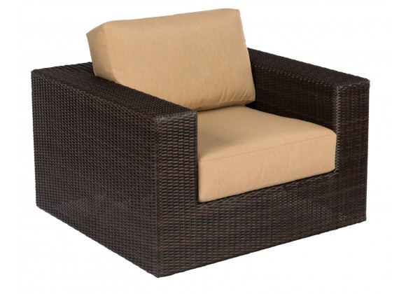 Woodard Montecito Swivel Lounge Chair - Angled