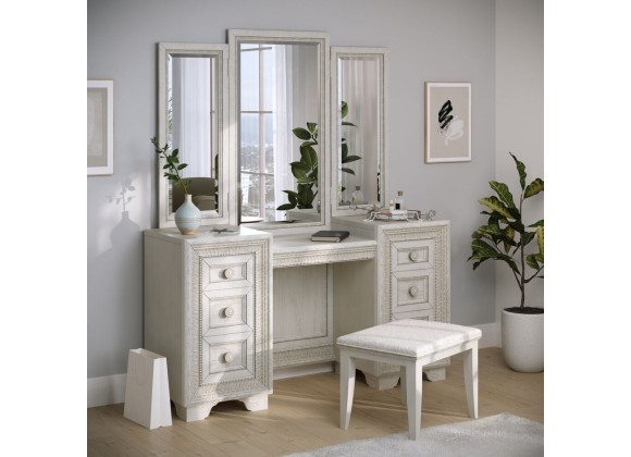 Pulaski Furniture Camila 7 Drawer Vanity Set