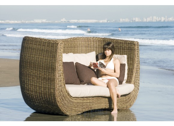 Hospitality Rattan Patio Venice Daybed