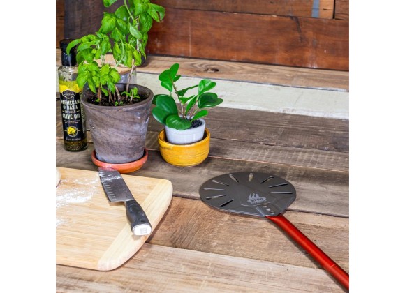 WPPO Ovens 7" Round Turning Pizza Peel With Break Down Handle - Lifestyle