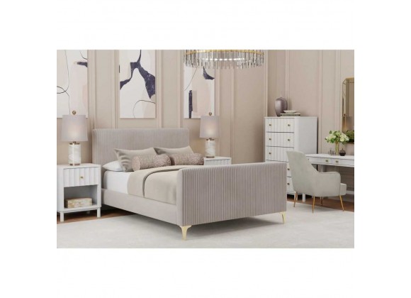 Zaldy Full Size Platform Bed - Lifestyle