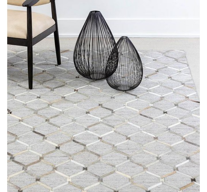 Sunpan Bordeaux Hand-Made Rug Ivory/Grey in 5' X 8' / 8' X 10' / 9' X 12' - Lifestyle