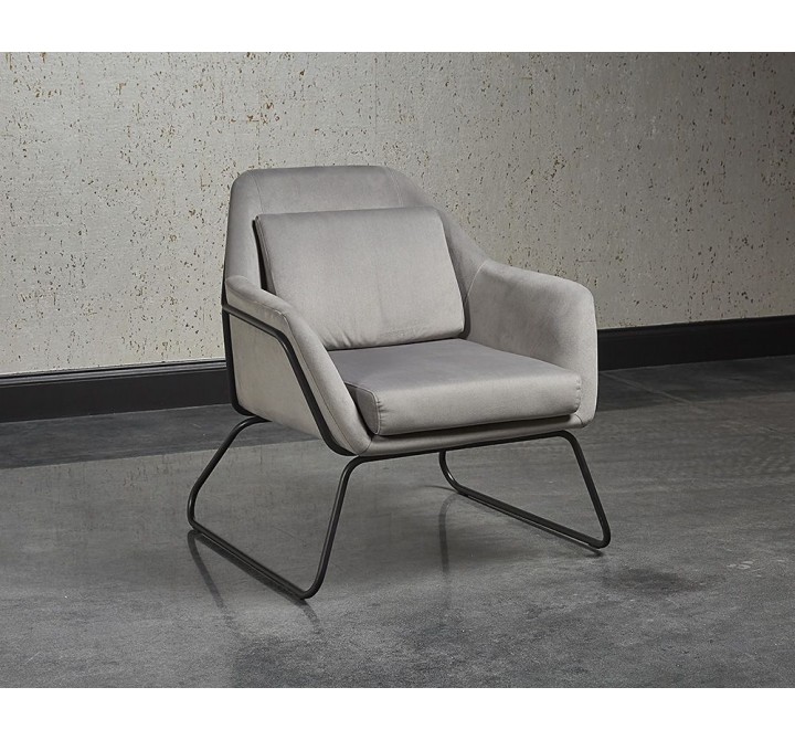 SUNPAN Watts Lounge Chair - Black - Antonio Charcoal/Polo Club Stone / Bravo Admiral, Lifestyle