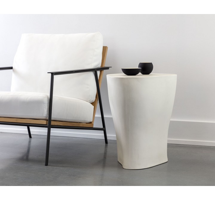 Sunpan Dali End Table In White - Lifestyle