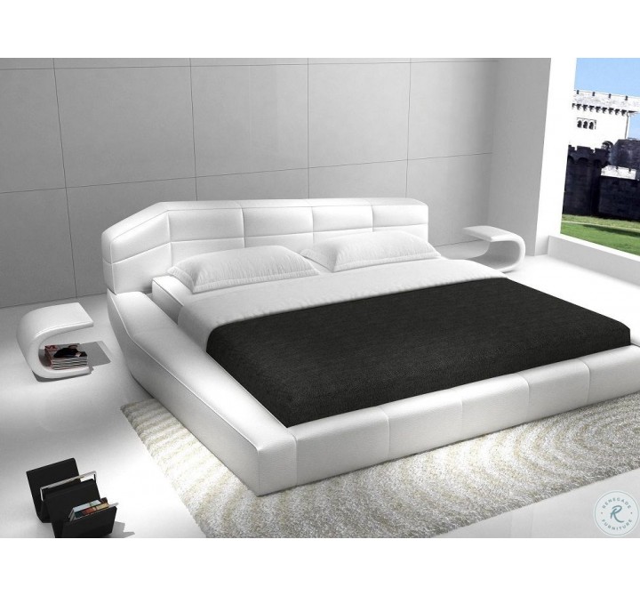 J&M Furniture Dream White King Platform Bed 