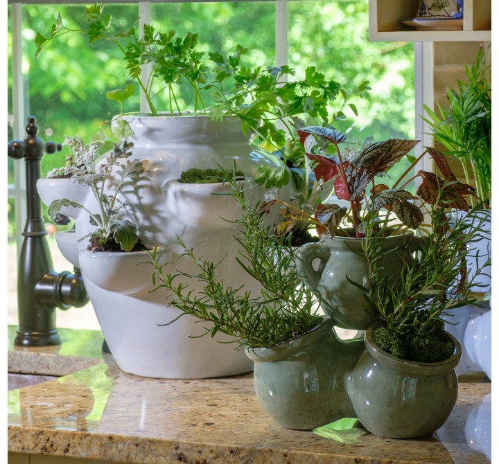 Alfresco Home Six Pocket Ceramic Strawberry Jar - Lace - Lifestyle