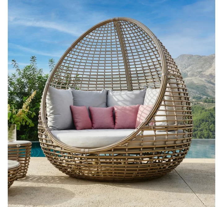 Skyline Design Faber Swivel Daybed with Sunbrella Cushions Outdoor