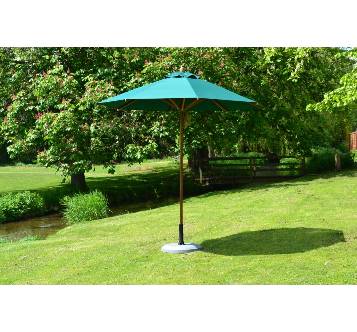 Bambrella Levante 8.5 Round - Lifestyle in Blue Green
