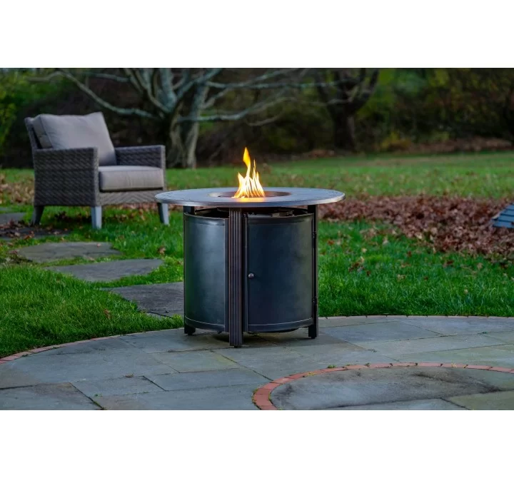 Alfresco Home Hartwick 34" Round Gas Fire Pit Chat Table with Clear Glass Fire Beads - Lifestyle