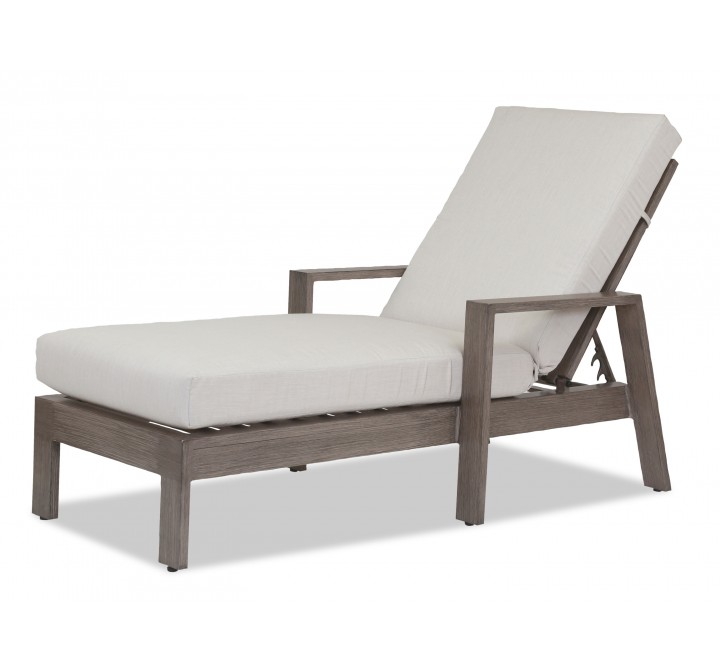 Laguna Chaise Lounge in Canvas Flax, No Welt - Front Side Angle