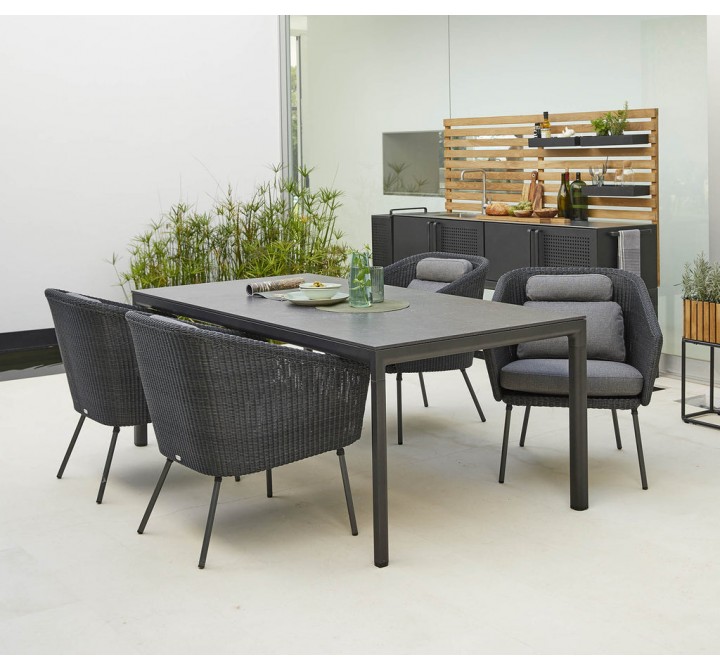 Cane-Line Drop Dining Table Hotel View