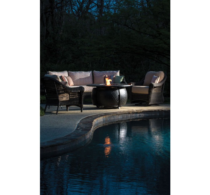 Alfresco Home Margherita 48" Round Cast Aluminum Gas Fire Pit/Chat Table with Glacier Ice Firebeads - Lifestyle