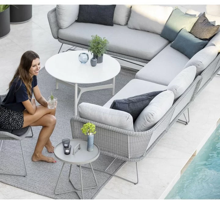 Cane-Line Horizon 2-Seater Sofa lobby view