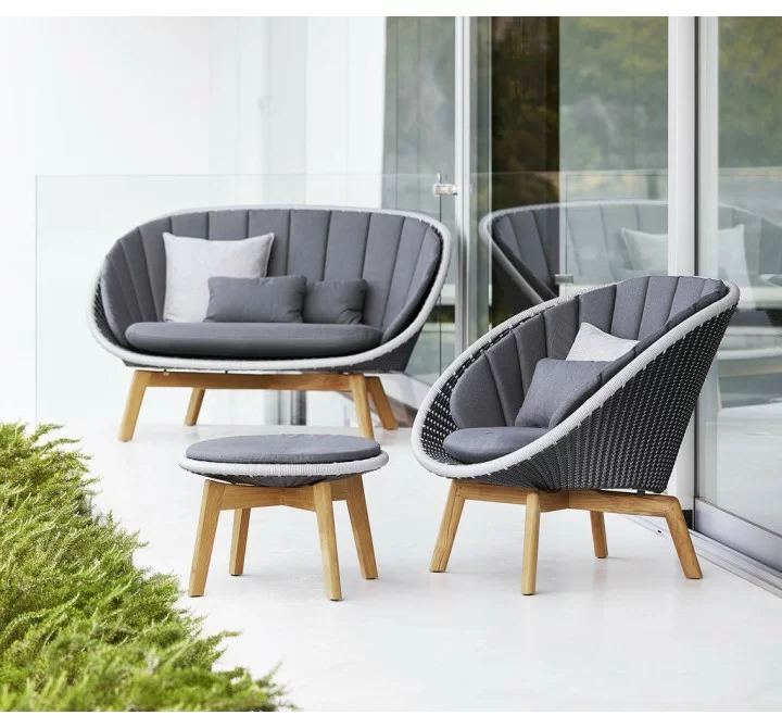 Cane-Line Peacock 2-Seater Sofa W/Teak Legs, Cane-Line Weave