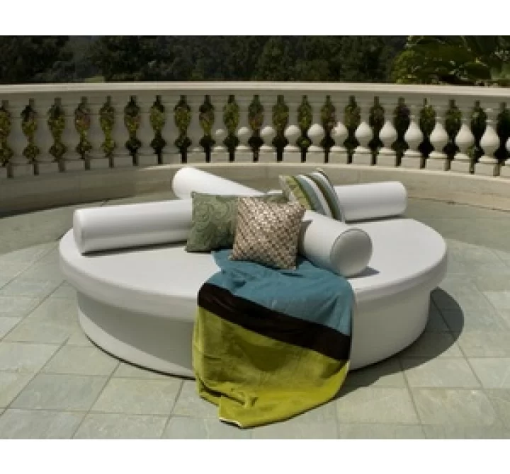 La Fete Tootsie B-Roll Bolsters - Lifestyle