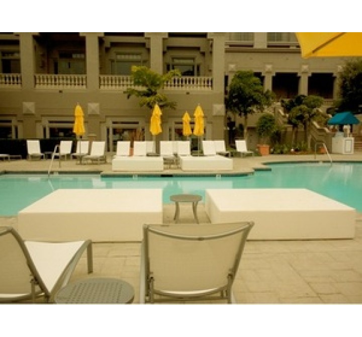 La Fete Play Pad - 8' Square Resort Pad - Lifestyle