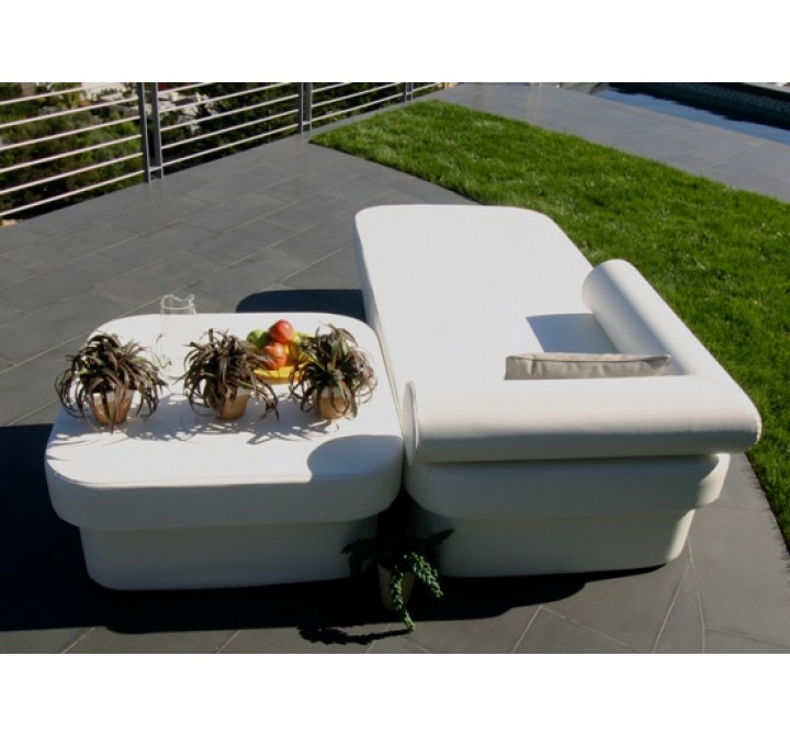 La Fete Stand - Daybed Corner/Ottoman - Lifestyle