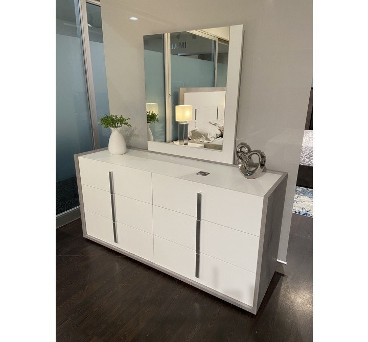 J&M Furniture Ada Bedroom Collection D+M