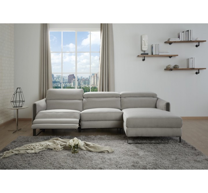 J&M Furniture Antonio Sectional