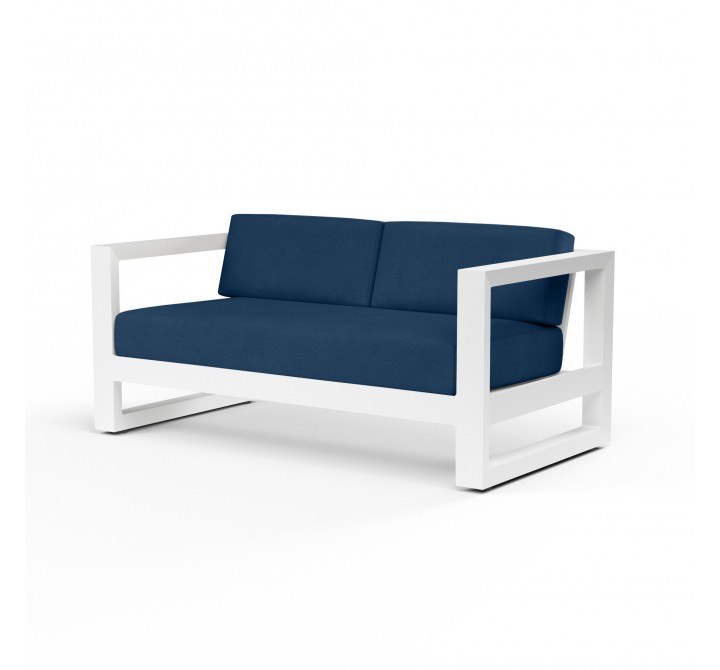 Newport Loveseat in Spectrum Indigo, No Welt - Front Side Angle