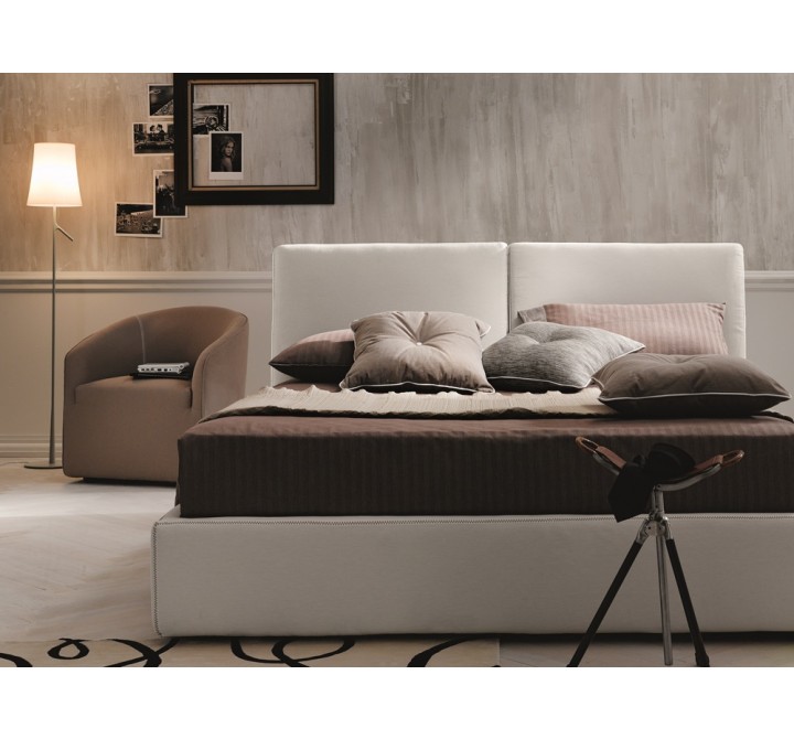 J&M Furniture Clay Storage Bed 