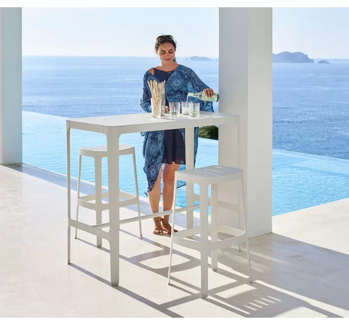 Cane-Line Cut Bar Table outdoor