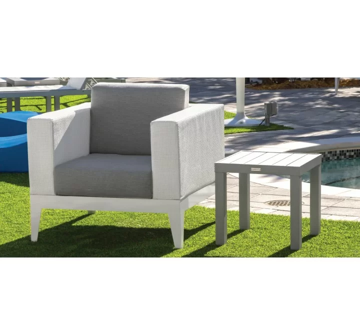 Source Outdoor Furniture Fusion Aluminum 18'' Wide Square End Table