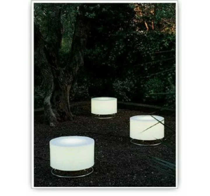 Tango Lighting Carpyen Harry Garden Floor Lamp