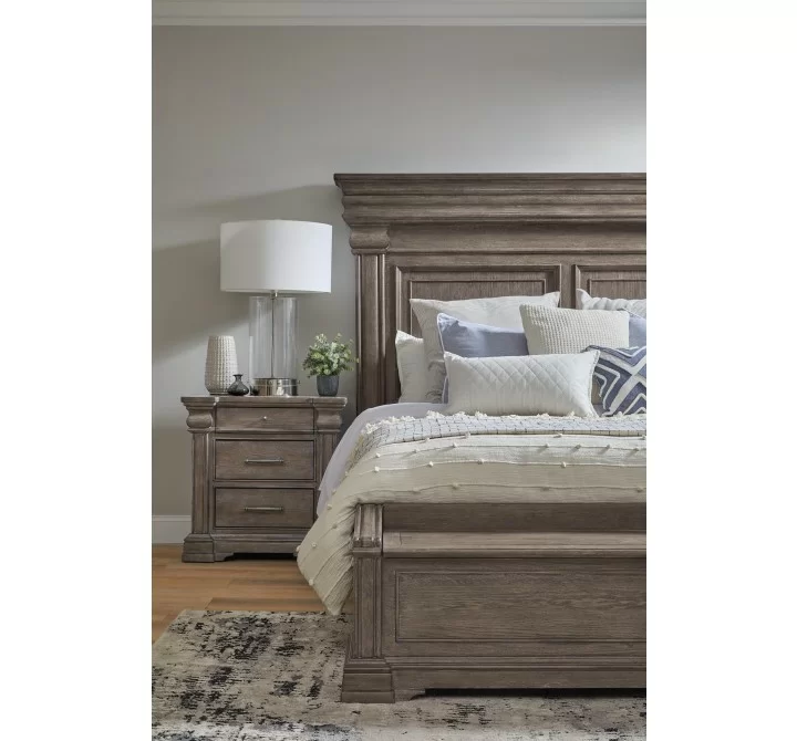 Madison Ridge Brown Queen Panel Bed-Lifestyle 2