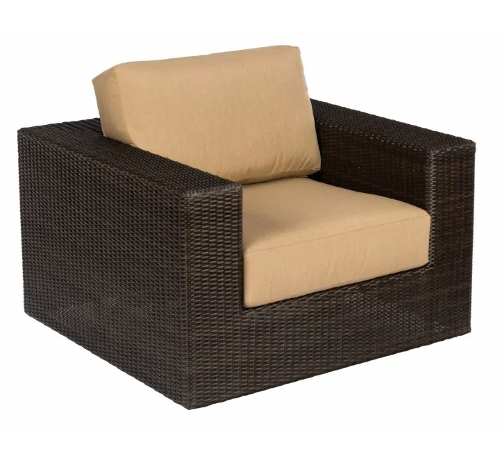 Woodard Montecito Swivel Lounge Chair - Angled