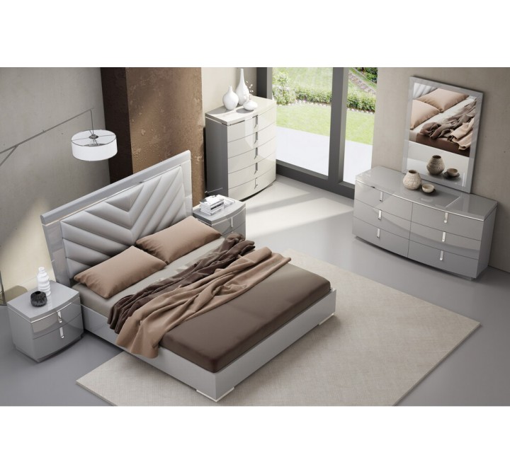 J&M Furniture New York King & Queen Size Bed