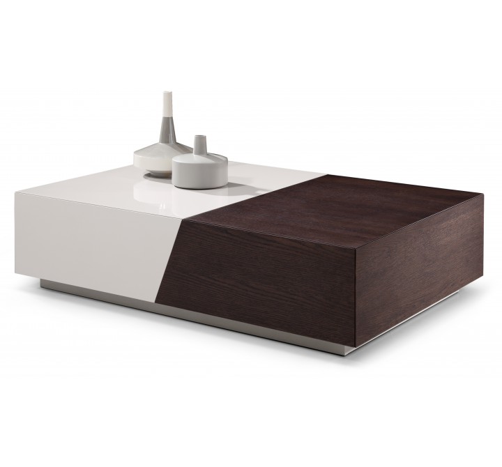 J&M Furniture W P567A Coffee Table