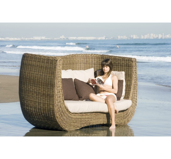 Hospitality Rattan Patio Venice Daybed