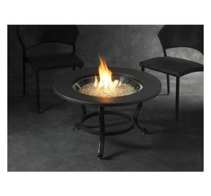 Outdoor Greatroom Company Saturn Fire Pit Table - Lifestyle